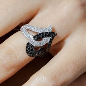 Silver 925 Rhodium Black Rhodium Plated Intertwined Black and Clear Heart Ring